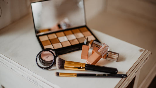 Nos conseils pour réaliser ses sourcils sur peau noire - Ethnilink