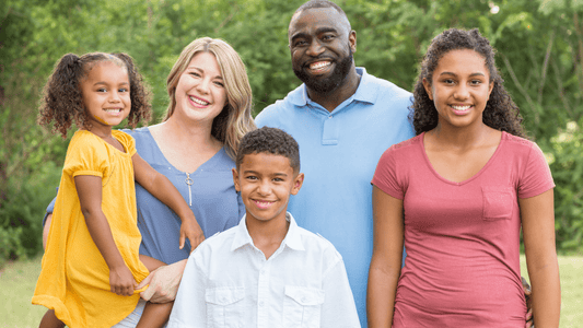 Cheveux texturés chez l’enfant : pourquoi une routine unique ne fonctionne pas - Ethnilink