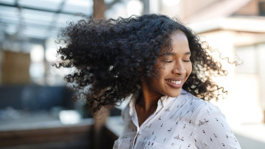 Des Boucles Parfaites : Les Techniques de Coiffage Incontournables à Essayer - Ethnilink