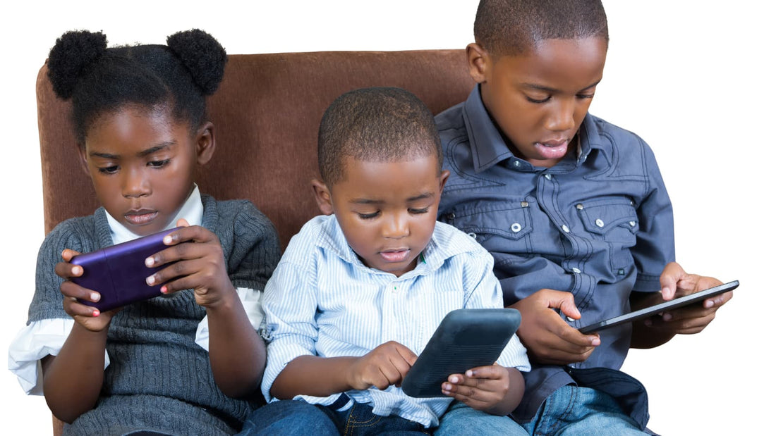 Les dangers des écrans pour les enfants de moins de 3 ans - Comme à la  maison services