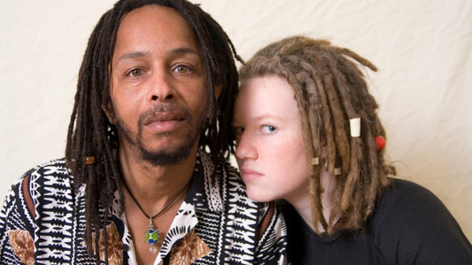 Les secrets pour entretenir vos cheveux locksés - Ethnilink